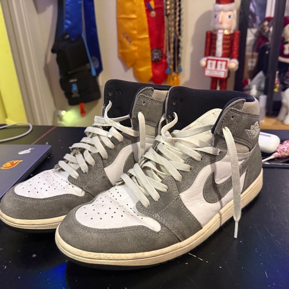 Air Jordan 1 High Grey White Suede – Used